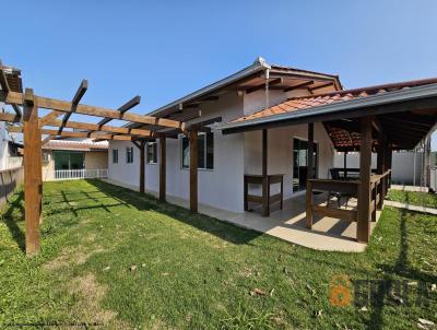 Casa para Venda, em So Francisco do Sul, bairro Capri, 3 dormitrios, 2 banheiros, 1 sute, 6 vagas