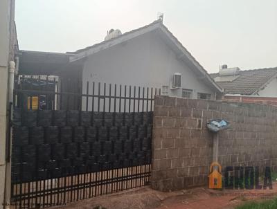 Casa para Venda, em Campo Mouro, bairro Moradias Avelino Piacentini, 2 dormitrios, 2 banheiros, 2 vagas