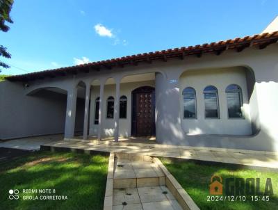 Casa para Venda, em Campo Mouro, bairro Jardim Ana Eliza, 3 dormitrios, 3 banheiros, 1 sute, 3 vagas