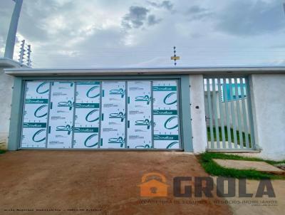 Casa para Venda, em Campo Mouro, bairro Jardim Residencial Araucria, 3 dormitrios, 2 banheiros, 1 sute, 3 vagas