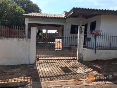 Casa para Venda, em Campo Mouro, bairro Conjunto Habitacional Parque Verde, 3 dormitrios, 1 banheiro, 1 vaga