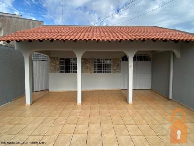 Casa para Venda, em Campo Mour�o, bairro Vila Urup�s, 3 dormit�rios, 1 banheiro, 1 su�te, 2 vagas